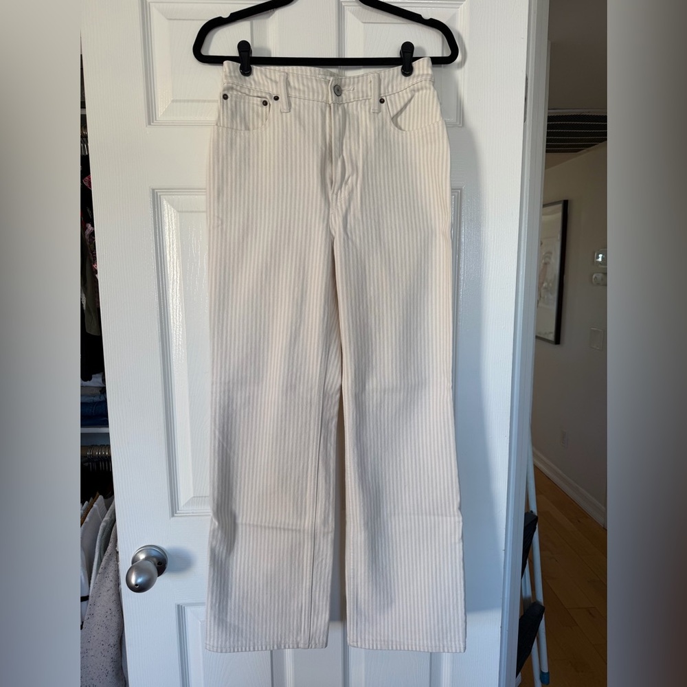 Abercrombie & Fitch Curve Love High Rise 90s Relaxed Jean in Neutral Stripe